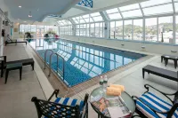 Evergreen Laurel Hotel - parking