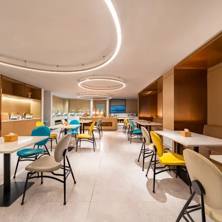 Hello Hotel (Lanzhou New District Zhongchuan Airport)