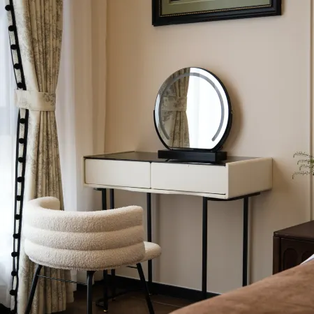 Wanhe · Homestay French Light Luxury Homestay (Dali Ancient City South Gate)