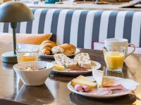 B&B HOME Brides-les-Bains Les 3 Vallées Hotels near Troika