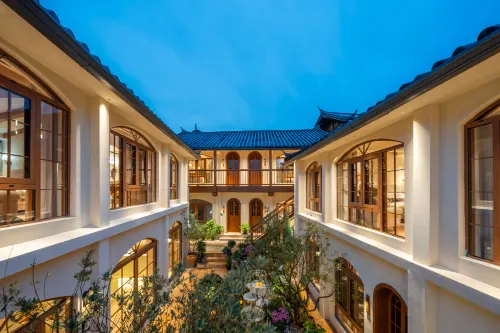 Rose Revisit · Quiet French Aesthetic Garden Resort (Sifang Street, Lijiang Ancient Town) - New