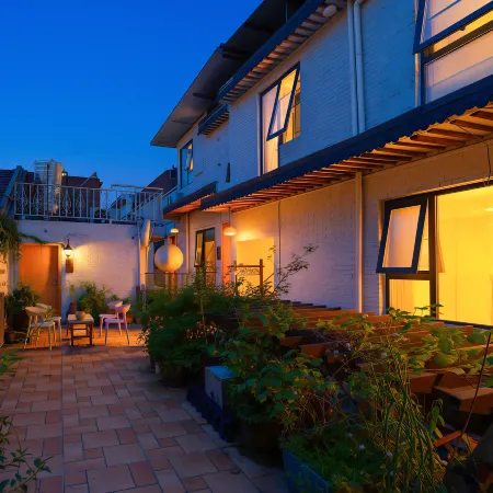 Luoyang Yixiaoyuan Boutique Homestay (Lijingmen Cross Street Branch)