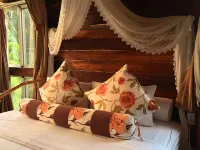 A Secret Garden Design Villas - parcheggio
