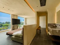Huayang · Homestay · Scenic Resort Hotel (Beihai Silver Beach International Passenger Port) - ติดทะเล