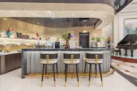 Runze Hotel Zhejiang - parking