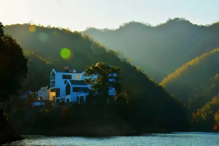 CHASE WATER RESIDENTS LIVING Отели рядом с достопримечательностью «Dongtianwan Scenic Spot»