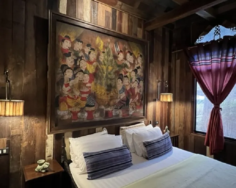 Sticky Rice Barn Mountain And Golden Chedi View With Free One Way Airport Transfer