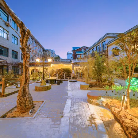 QIANAN HOTEl WISDOM（Zhongyuesongshan Shop）