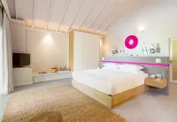 The Standard, Maldives Hotel a Maduvvari