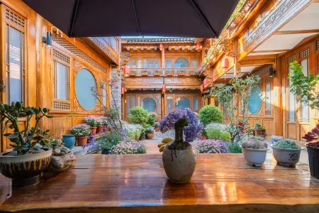 Shile Hot Spring. Flowerside Brand Designer Mercure Отели в г. Лицзян