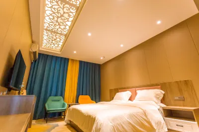 Fenghuang Theme Hotel