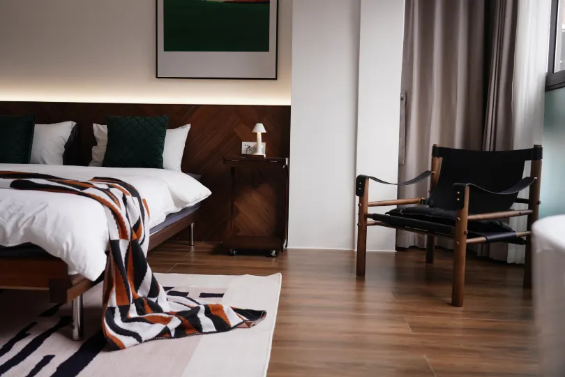 Homestay above wet market