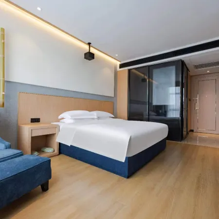 Bamboo Hotel (Pedestrian Street)