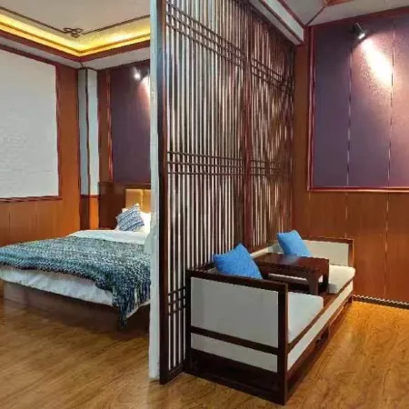 Zangyue Hotel, Chawalong Township