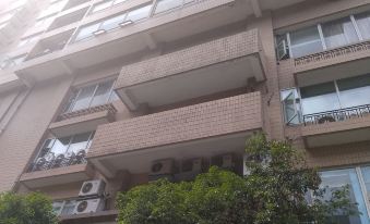 Chengduyiluyingyuejiudian