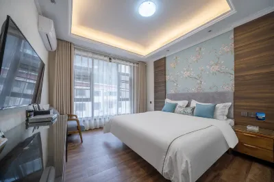 Cuiwei Yunshu Hotel (Lixian Passenger Transport Center)