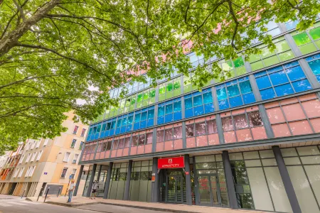 Appart'City Classic Bordeaux Centre Отели рядом с достопримечательностью «Palais Gallien»