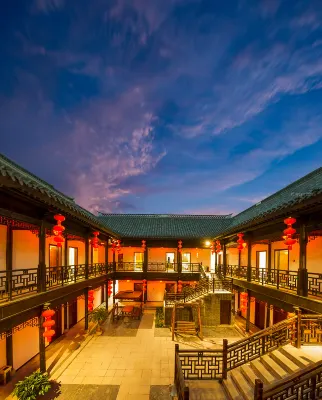 Zhuangyuan Building·Kyoto Heyuan (Taierzhuang Ancient City Scenic Area) - موقف سيارات