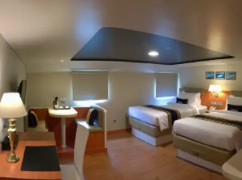 โดอูลอส พอส เดอะชิป โฮเทล