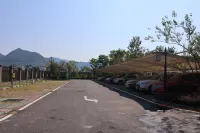Jinggang Zhinan Hotel - parking