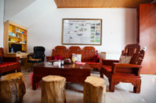 Longyan Tulou Kangnong Inn