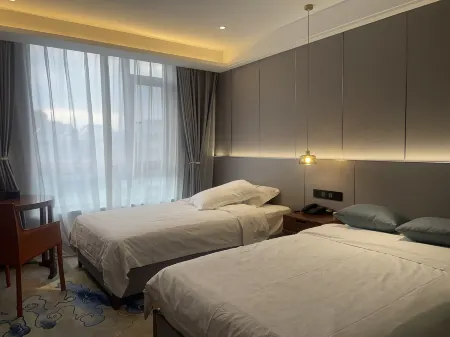 Xihe Jujinge Hotel Отели рядом с достопримечательностью «GanSuSheng LongNanShi XiHeXian BuXingJie»