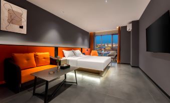 Gulun Hotel (Harbin Wanda Plaza West Station)