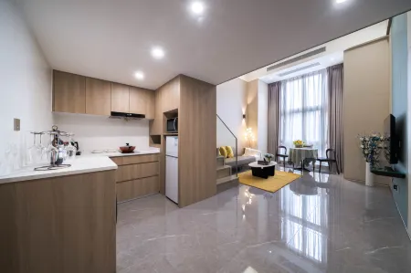 Hemu Holiday Apartment (Shenzhen Nanshan Zhengdong Famous Garden)