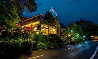 Wuxuan Hotel (Shapingba High-speed Railway Station Three Gorges Square)