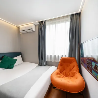 Quansu Hotel (Caohejing Development Zone Shanghai Normal University) Hotels near Caohejing