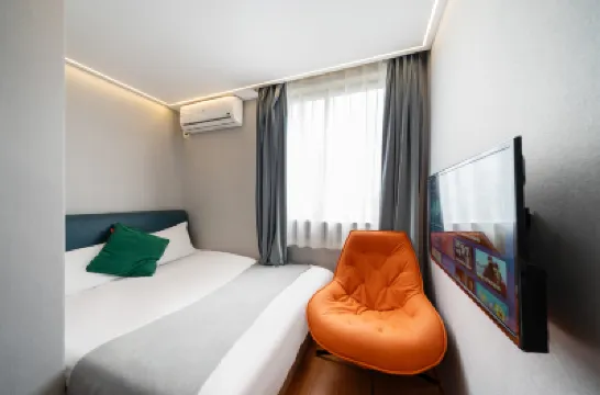 Quansu Hotel (Caohejing Development Zone Shanghai Normal University) Hotels near Caohejing