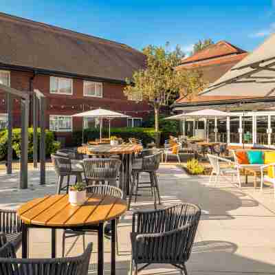 Holiday Inn AYLESBURY by IHG Hotel Exterior