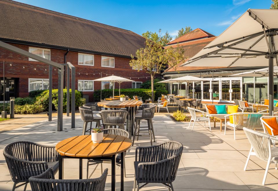 홀리데이 인 아일스베리