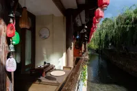 Country of Clouds Cloud end Brookside view Designer Meisu Hotels in Lijiang