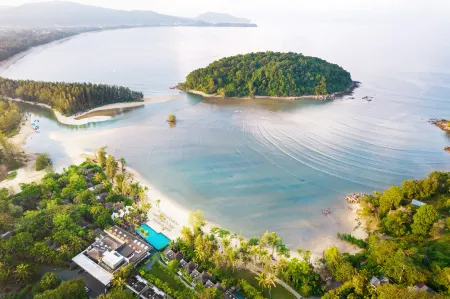 Anantara Layan Phuket Resort Отели рядом с достопримечательностью «Seastone Private Pool Villas»