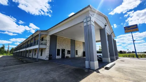 Scottish Inn & Suites Hotels in Wharton