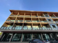Triple O Phala Beach Hotels near Wat Chak Mak