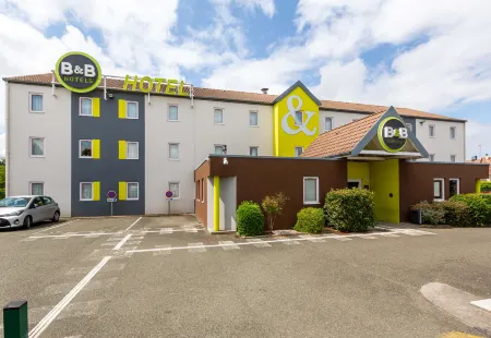 B&B Hotel Chartres le Coudray