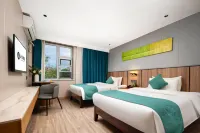 Luoyang Yunyi Hotel (Longmen High-speed Railway Station Hekeda New Area Hospital)