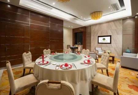 Huaguoshan Rongxin Hotel Отели рядом с достопримечательностью «Ming Paradise»