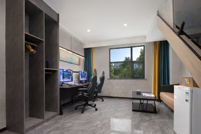 Yueyang Meimei E-Sports Hotel (Pedestrian Street)