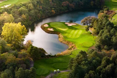 Spring City Golf & Lake Resort Hotels near Yincui Canyon