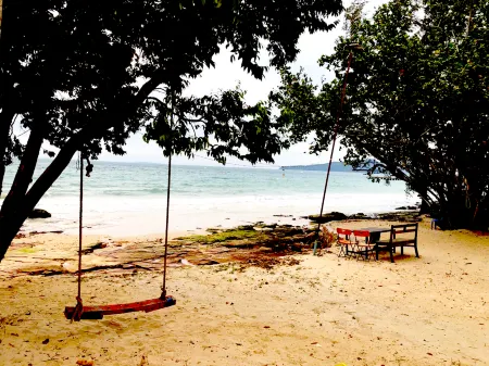 Plankton Bungalow and Camping Отели рядом с достопримечательностью «Као Тауч Бич»