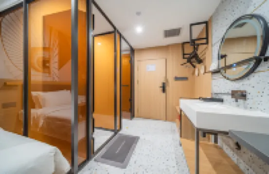 非繁城品酒店（阿勒泰藍灣美食城店）