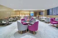 Lavande Hotel (Hanzhong Central Plaza High Speed Railway Station) - parkir