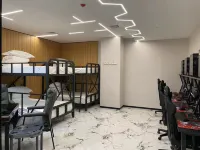 Lingqiu Pingxingguan E-sports Apartment