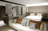 Yanchi Hotel