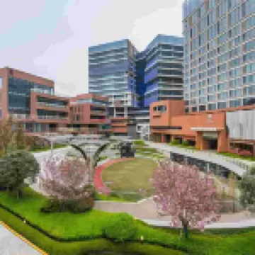 Manlu CC Hotel (Xixian New District Wenchuang Town) Hotels near Xi'an Jiaotong University (Chuangxingang Campus)