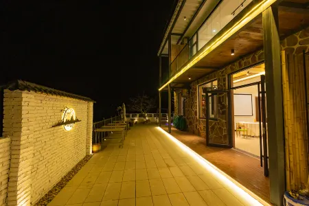 Huixian Wanxianshan Guanri Building Tourism Farm Отели рядом с достопримечательностью «Nanping Town»