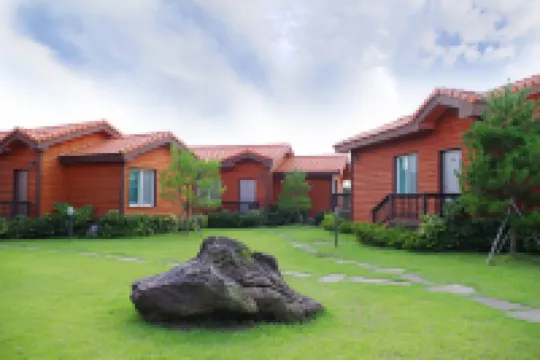 เชจู แฮมาจิ เพนชั่น โรงแรมใกล้แกลเลอรี KimYounggap Gallery Dumoak
